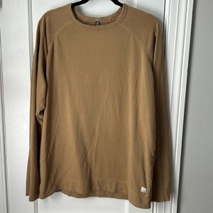 Vuori Long Sleeve Crew